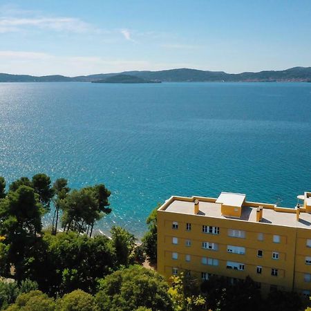 Caisa Classic Beachfront Apartment Zadar Exterior photo